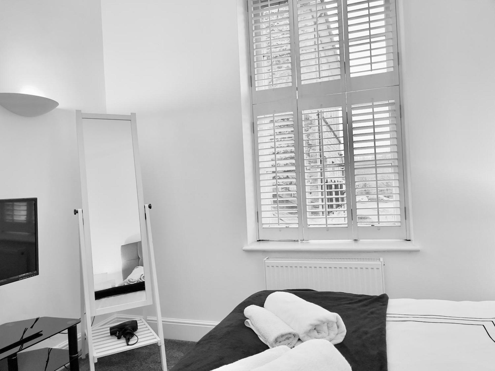 St Andrews Apartments Maidstone Bagian luar foto